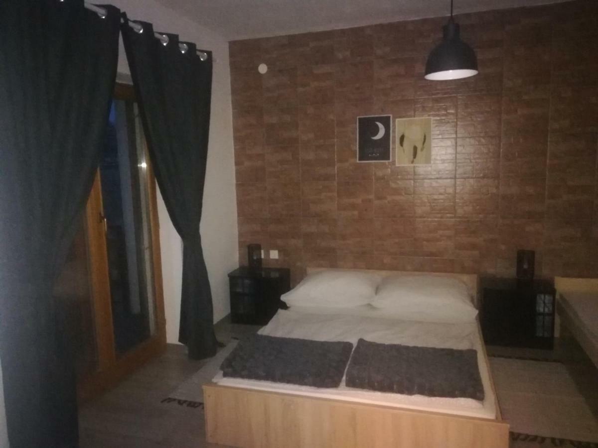 Apartmani Marin Vukovar Luaran gambar